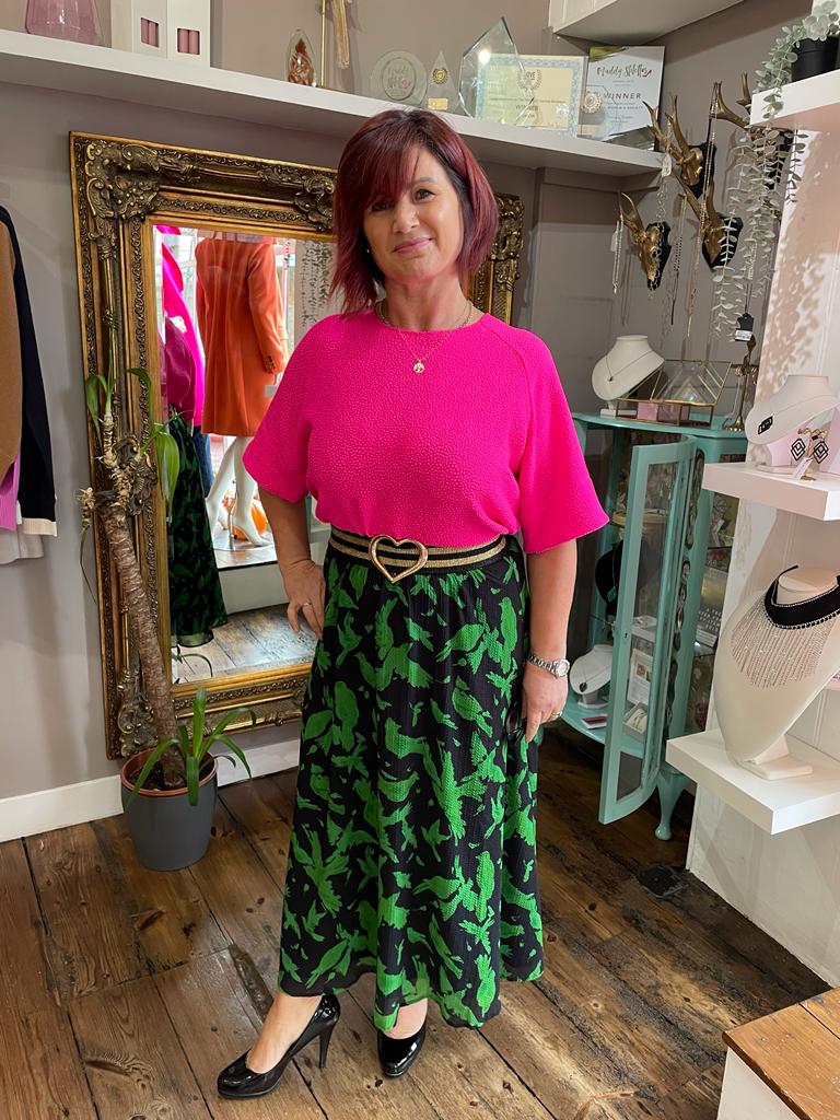 co ord look neon pink top essentiel antwerp