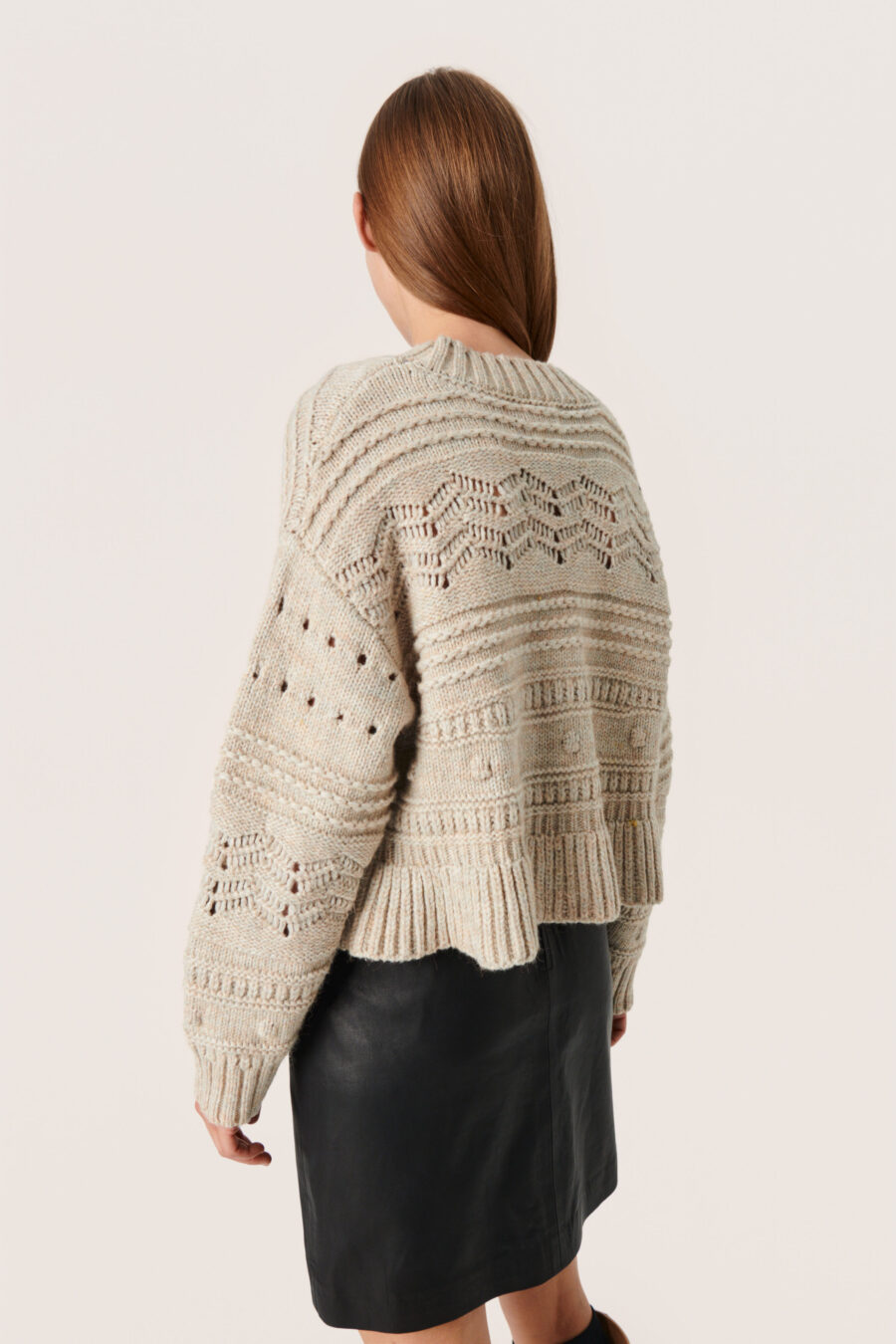 SOAKED IN LUXURY Joy pullover SAND