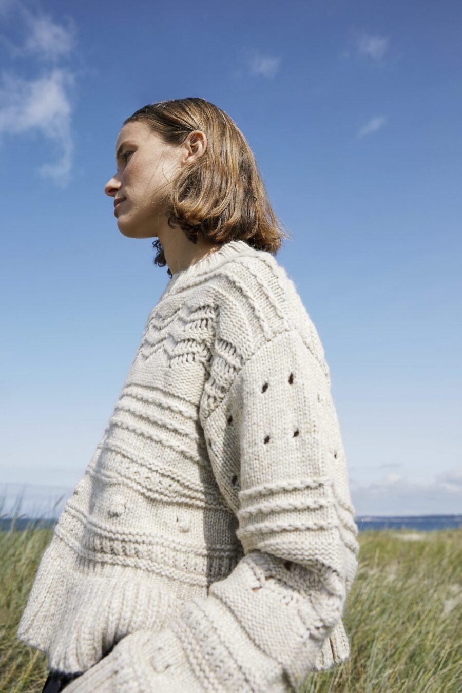 SOAKED IN LUXURY Joy pullover SAND